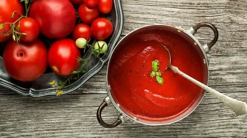 رب گوجه قوطی یک کیلویی تولید روز با کیفیت ثابت